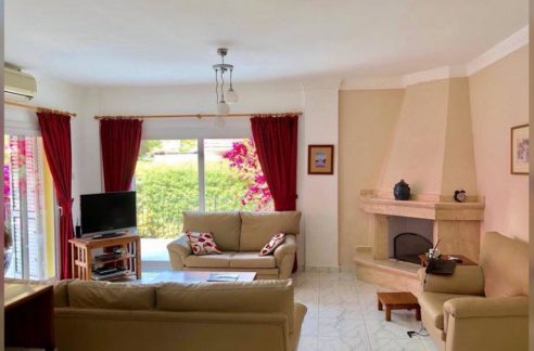 Nice 3 Bedroom Villa For Sale Location Lapta ekmek firin Girne North Cyprus (KKTC)