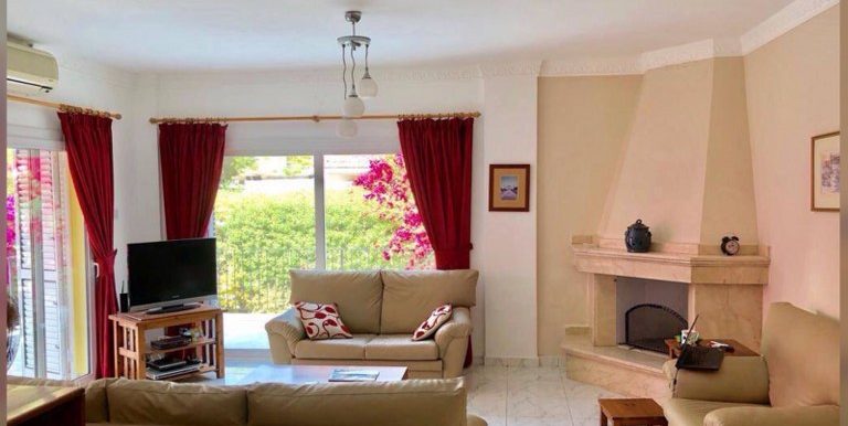 Nice 3 Bedroom Villa For Sale Location Lapta ekmek firin Girne North Cyprus (KKTC)