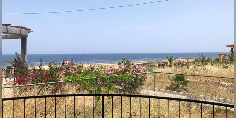 Sea Front 3 Bedroom Apartment For Rent Location Lapta Yuruyus Yolu Girne (Communal Swimming Pool) North Cyprus (KKTC)