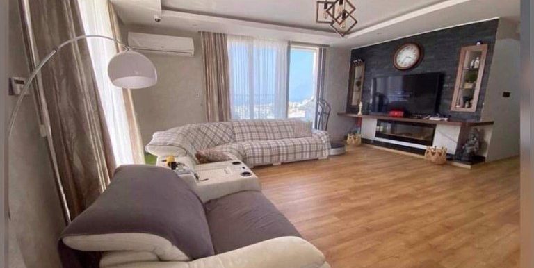 A Stunning 3 Bedroom Penthouse With Breathtaking/Panoramic Views Location Behind Mr Pound Baris Park Girne North Cyprus KKTC(For Rent)