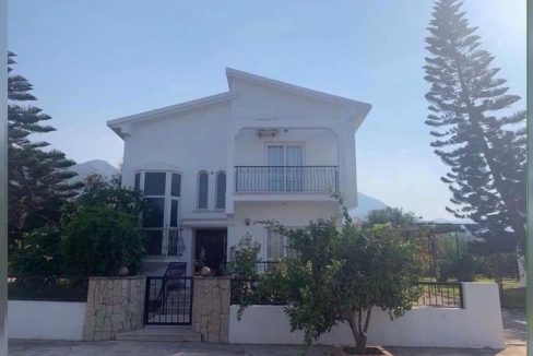 3 bedroom Villa For Rent Location Karaoglanoglu Girne.(Communal Swimming Pool) North Cyprus KKTC