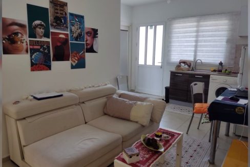 1 Bedroom Apartment For Rent Location Near to starlux cinema karaoglanoglu Girne. North Cyprus KKTC TRNC