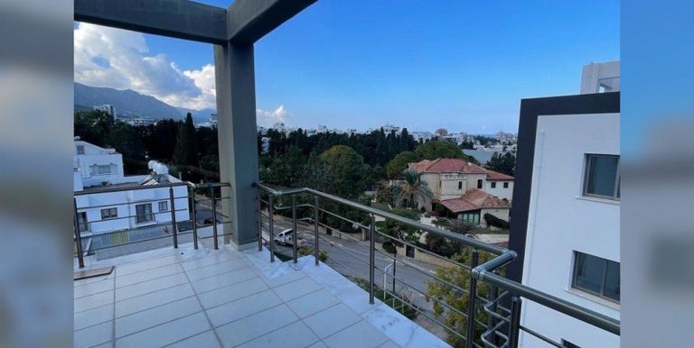 Nice 1 Bedroom Penthouse For Sale Location Behind Municipality Girne (Yani Belediyesi)