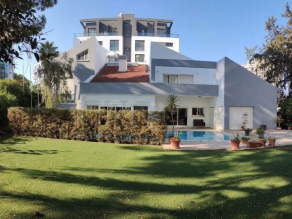 Great Business Opportunity Luxury Style Office For Sale Suitable For Any Business With Best Location Just Opposite Koop Bank Kızılay Sk, Yenisehir Nicosia (Lefkoşa). North Cyprus KKTC TRNC