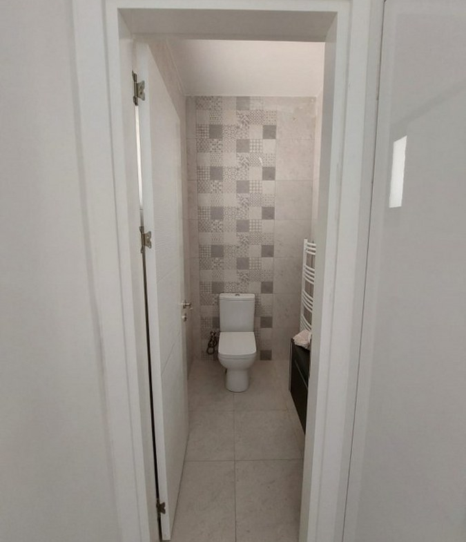 675