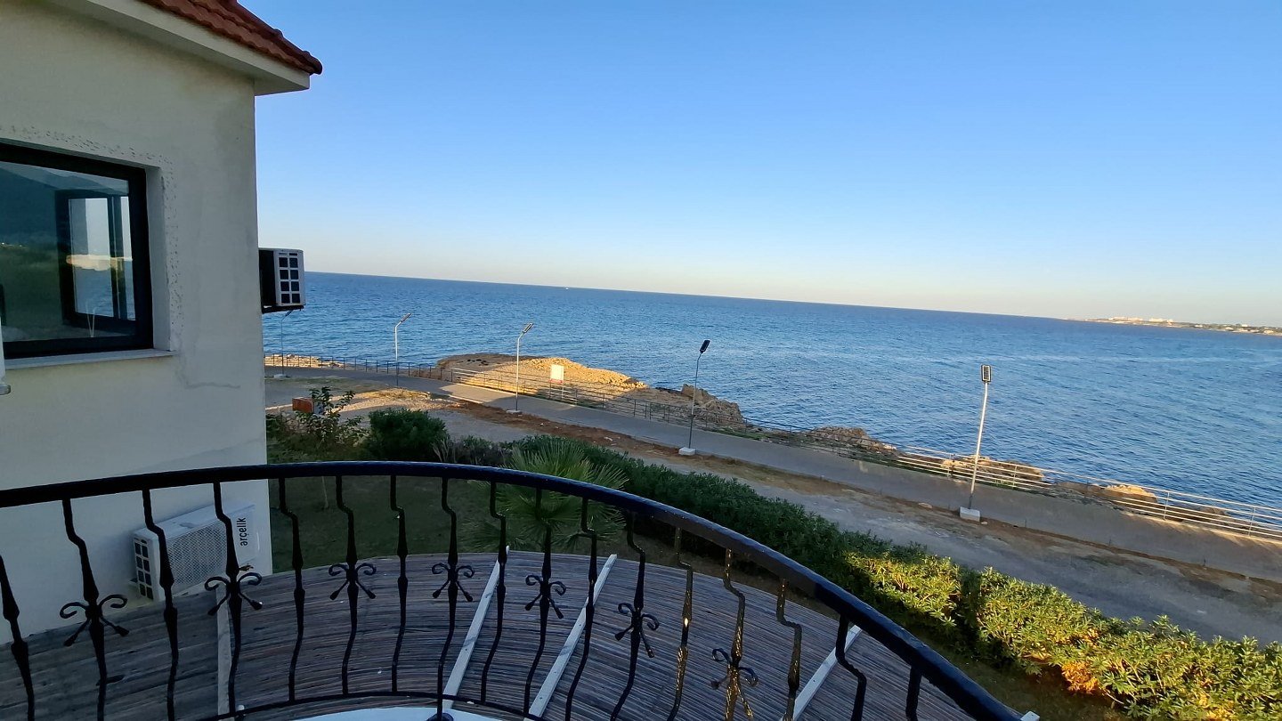 30 3 Bedroom Terrace Apartment For Rent Location Lapta Coastal Walkway Girne (Lapta Yuruyus Yolu Kyrenia)