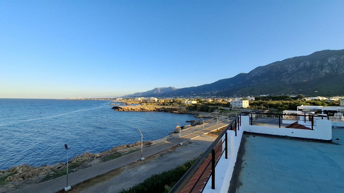 34 3 Bedroom Terrace Apartment For Rent Location Lapta Coastal Walkway Girne (Lapta Yuruyus Yolu Kyrenia)